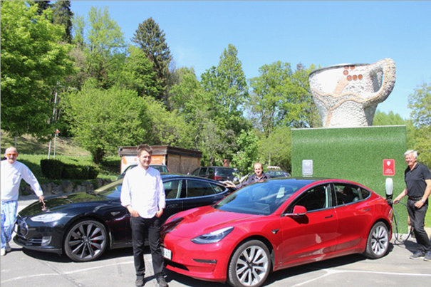 Tesla-Ladestation für E-Autos