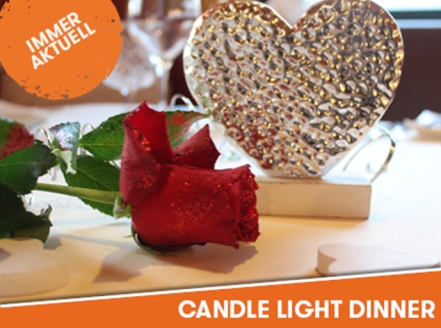 Ein Bild, das Tisch, drinnen, Essen, Kuchen enthält.
Automatisch generierte Beschreibung